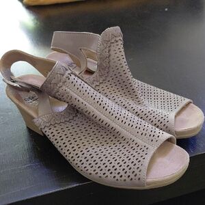 Earth Taupe Women's Wedge Sandals